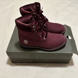 Brand new burgundy velvet Timberlands size 7.